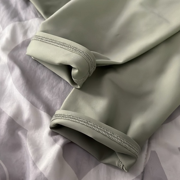 ALO Yoga High Waist Airlift Full Length Leggings Limestone Green - Picture 6 of 7